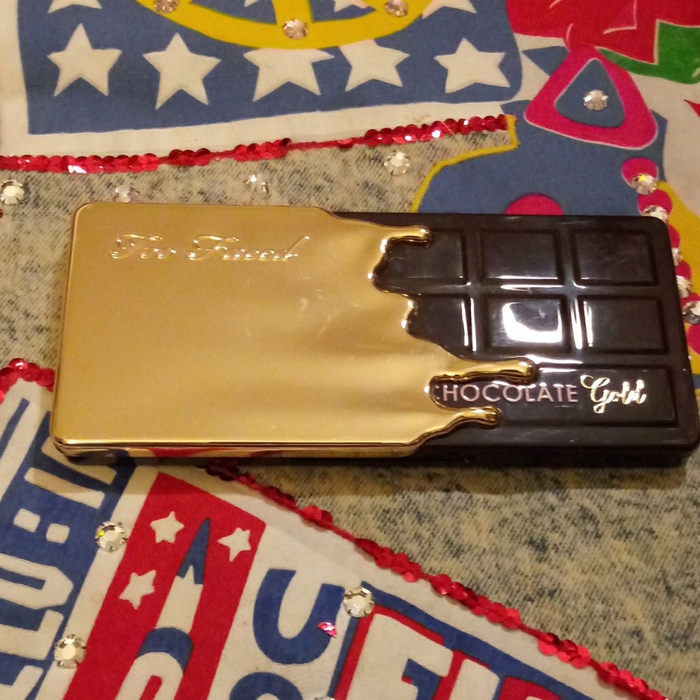 TOO FACED CHOCOLATE GOLD EYESHADOW PALETTE - Picture 1 of 7